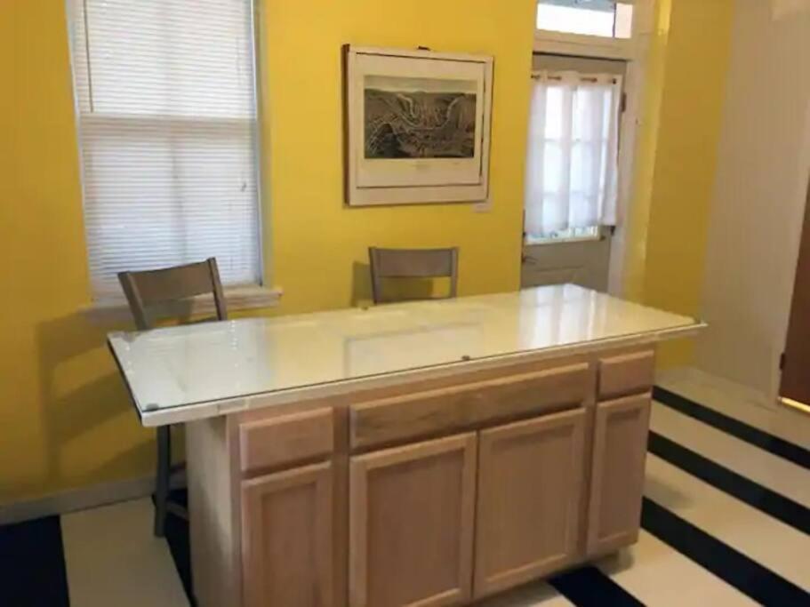 Escape On Hambright'S Alley! Walk 2 Everything! Cyclists Welcome! 1St Fl Unit A Cumberland Bagian luar foto